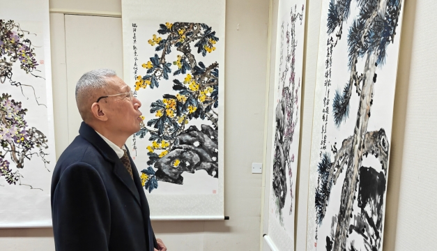 寫意花卉展現(xiàn)生命之美！畫家王葵中國畫作品展開幕
